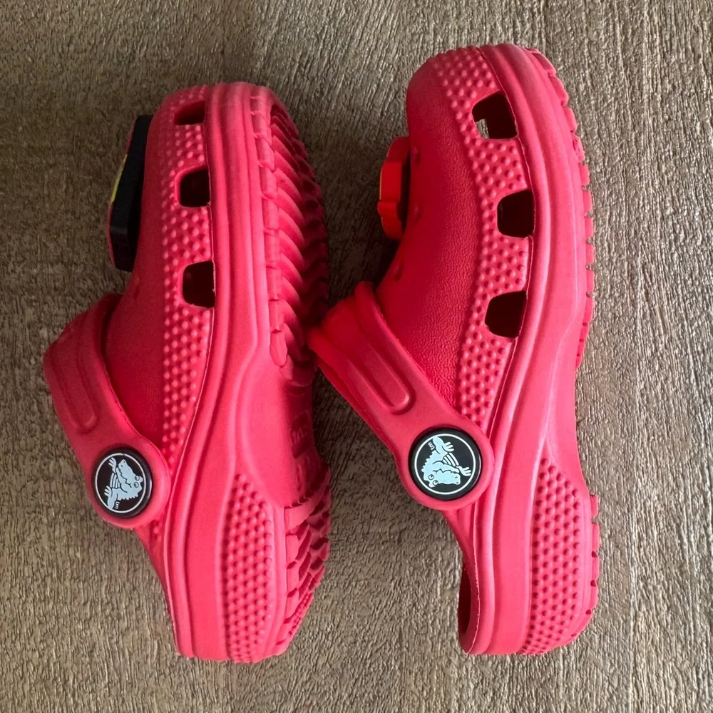 CROCS Red Kids' Clogs with Disney Cars Lightning McQueen Charms - 6C - Picture 6 of 8